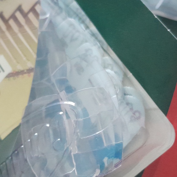 Command 3M Indoor Outdoor Light Clips - Picture 3 of 3